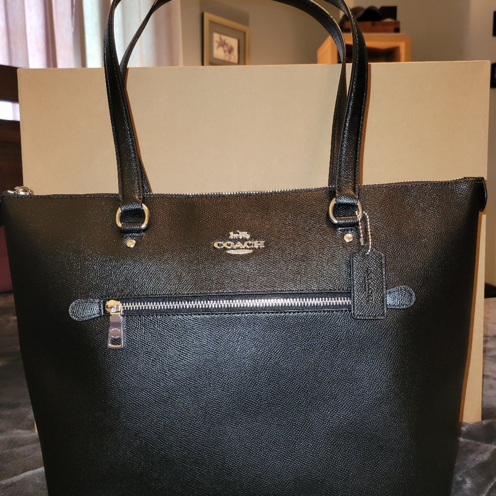 COPY - NWT Coach leather Gallery Tote